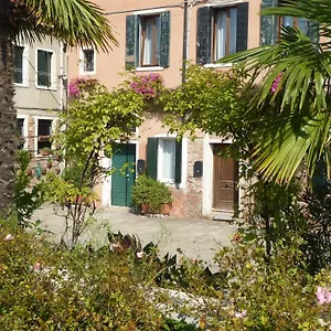 Apartamento Sestiere Dorsoduro, A Due Passi Da Zattere, Venecia